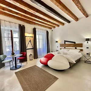 Guest house C&o Savoia Deluxe, Cagliari